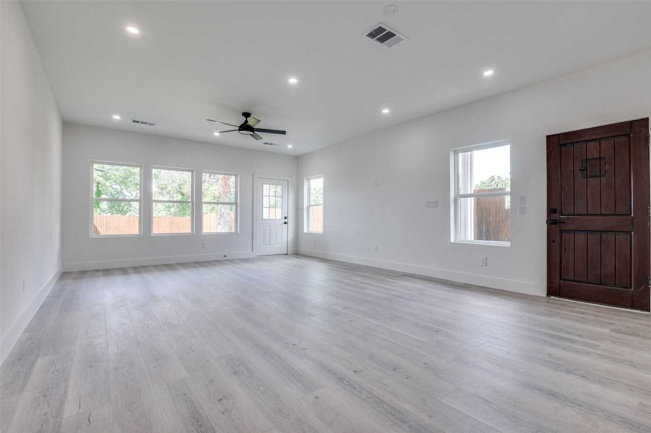 3413 Wendelkin St - Photo 2 of 10