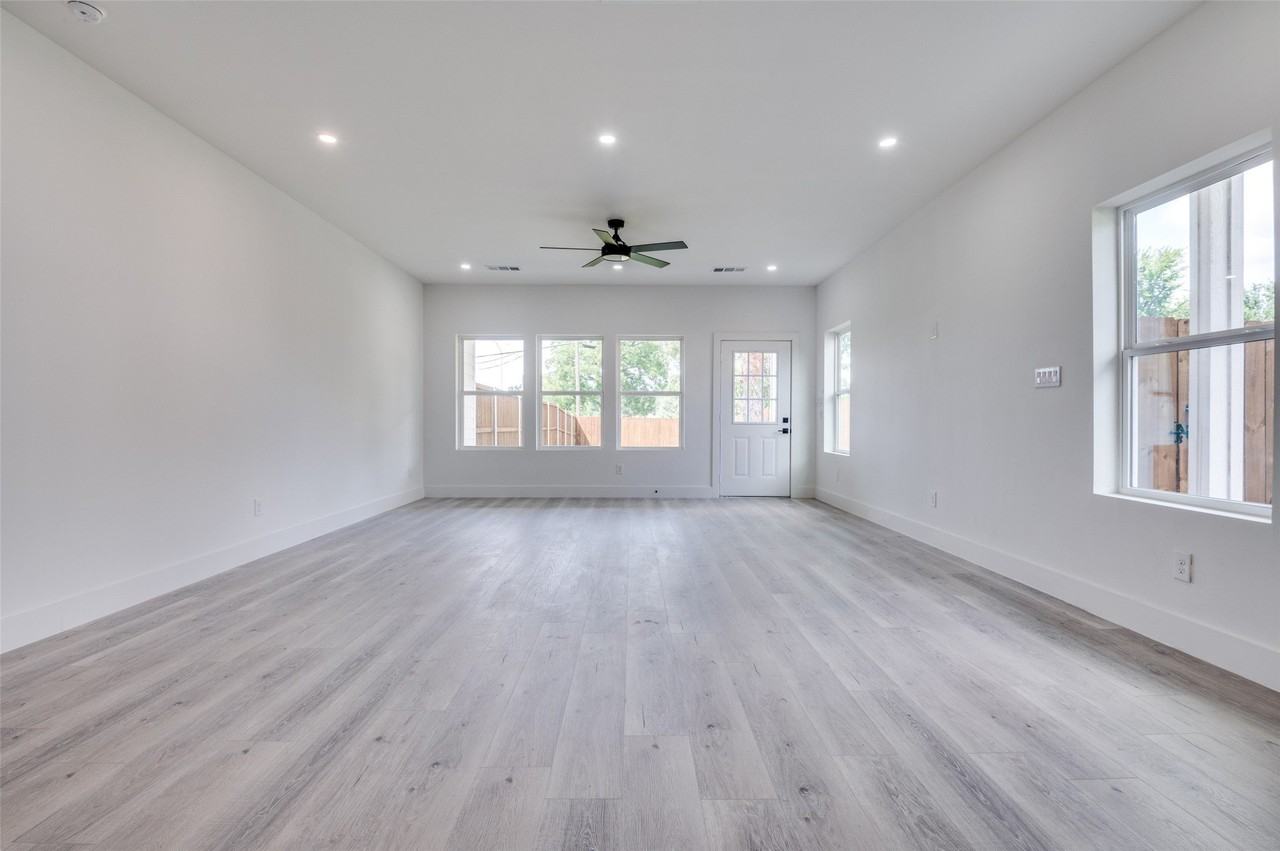3413 Wendelkin St - Photo 3 of 10