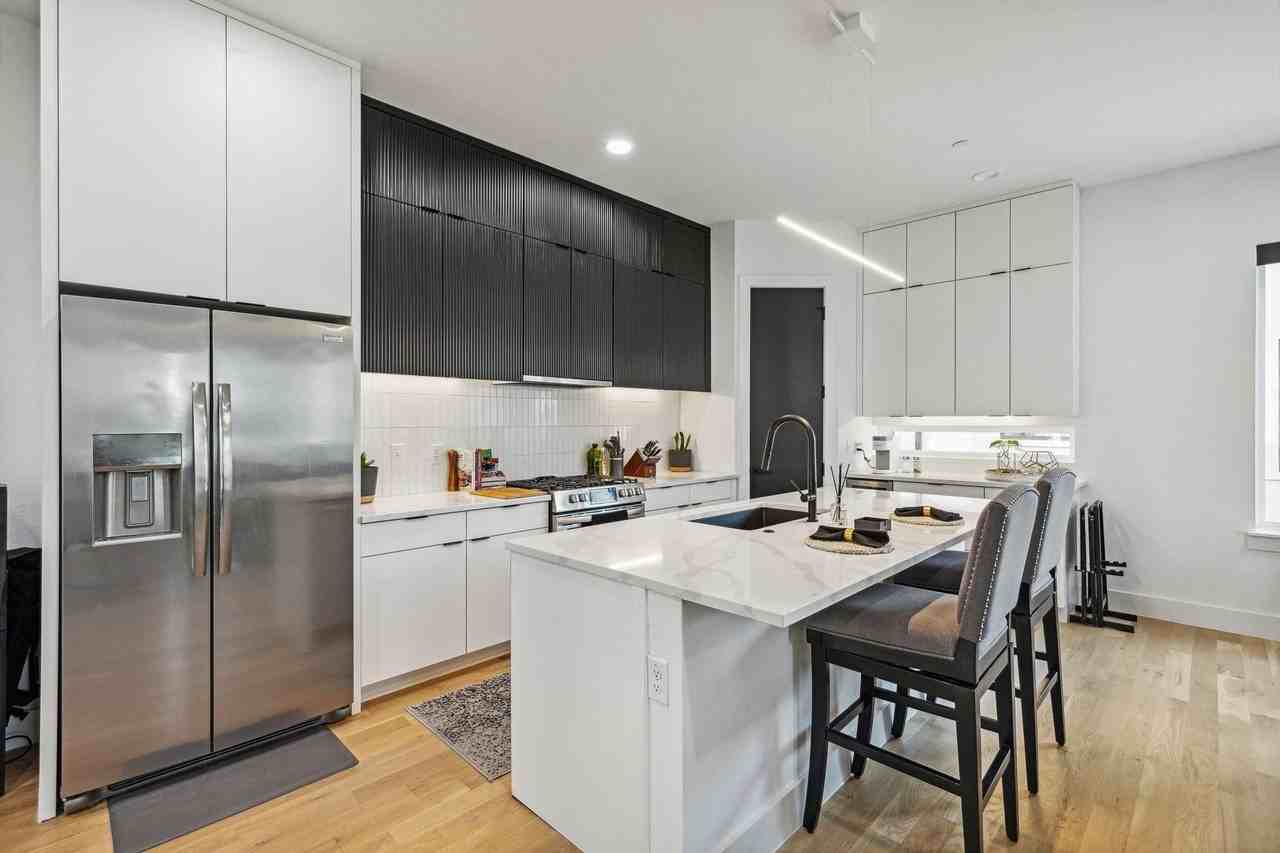 2912 Hawthorne Ave #101 - Photo 2 of 26