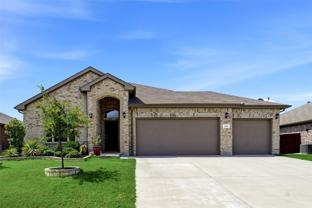 525 Lindisfarne Ln - Photo 1 of 1