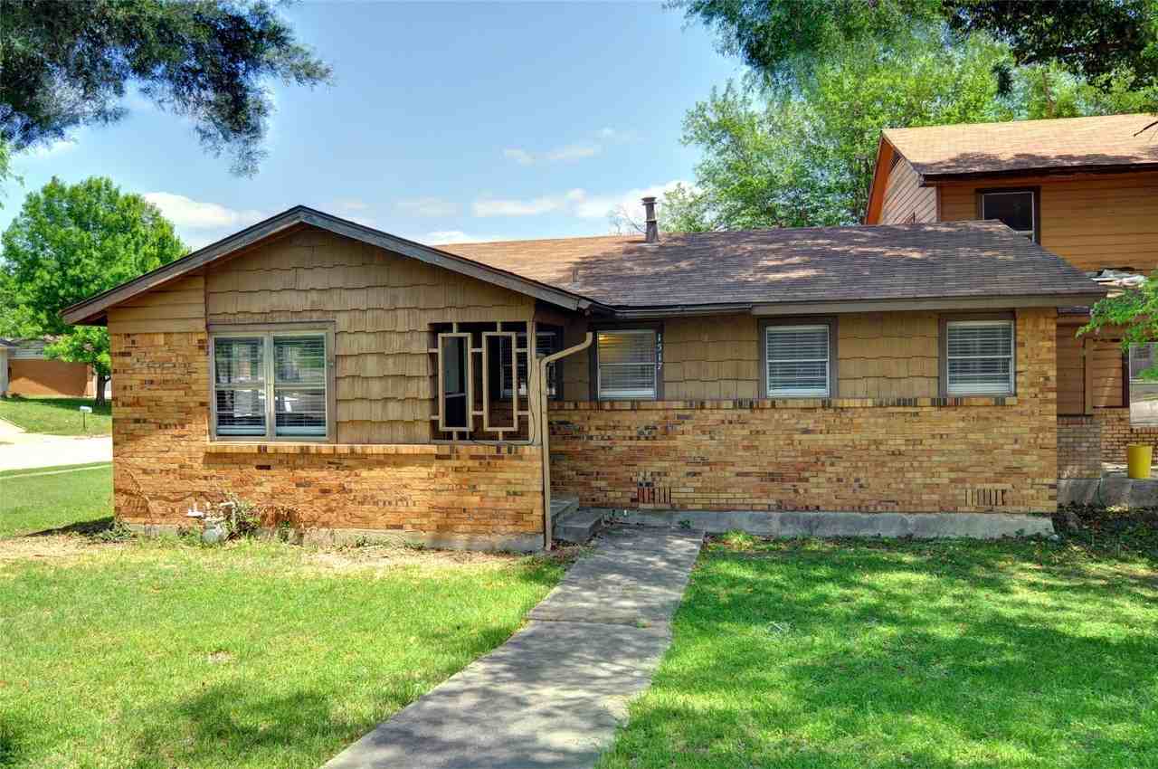 1517 Mary K Ln #A - Photo 4 of 24