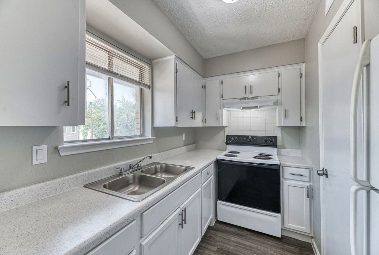 5315 Columbia Ave #116 - Photo 7 of 14