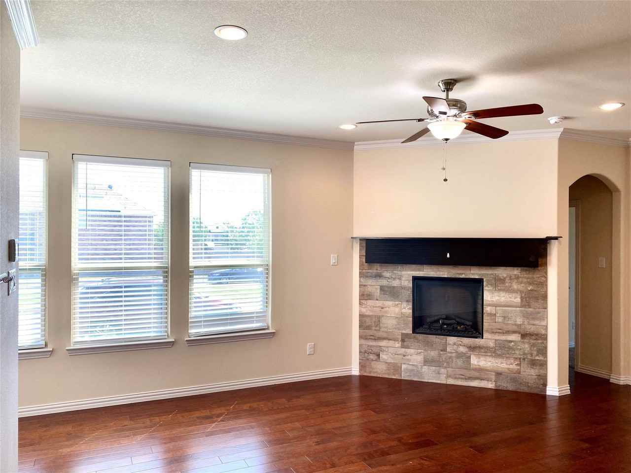 621 Fleming St - Photo 6 of 28