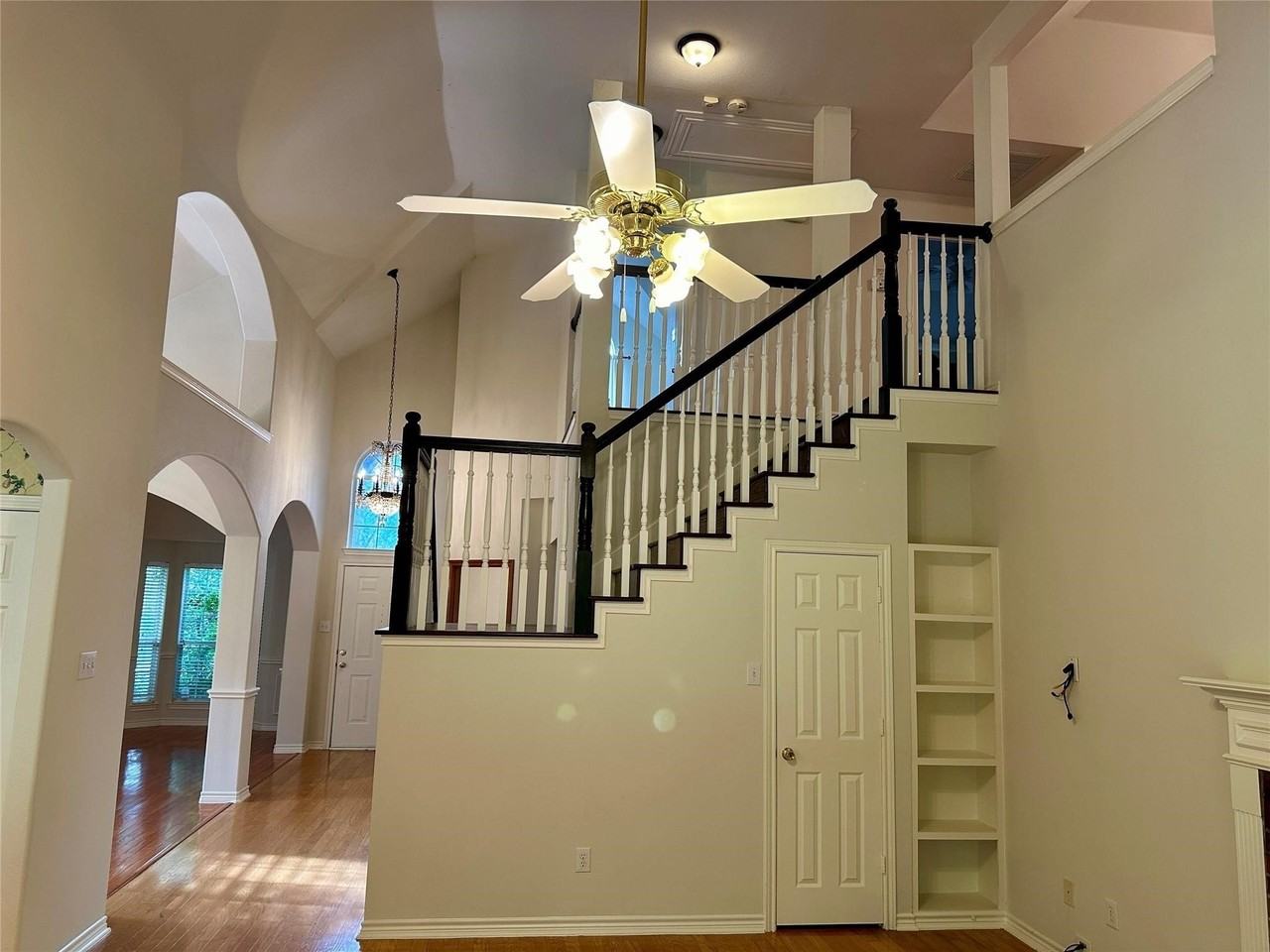 428 Misty Ln - Photo 2 of 29