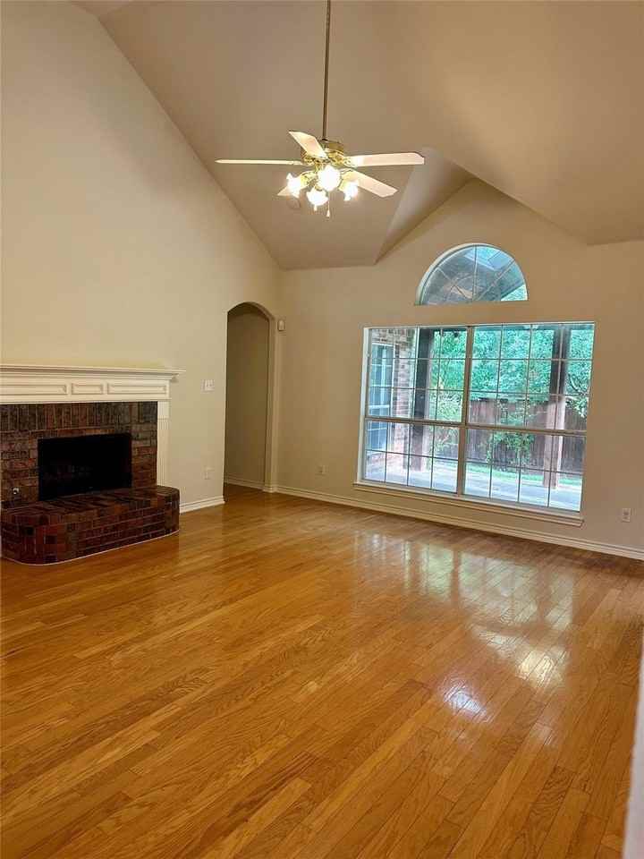 428 Misty Ln - Photo 4 of 29