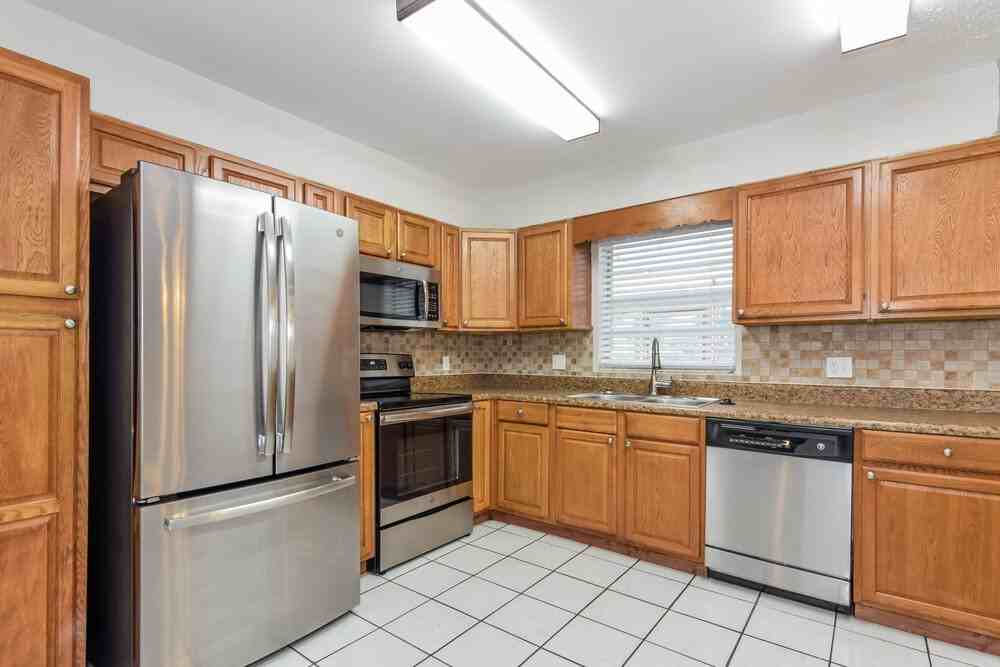110 7th Jpv St - Photo 7 of 16