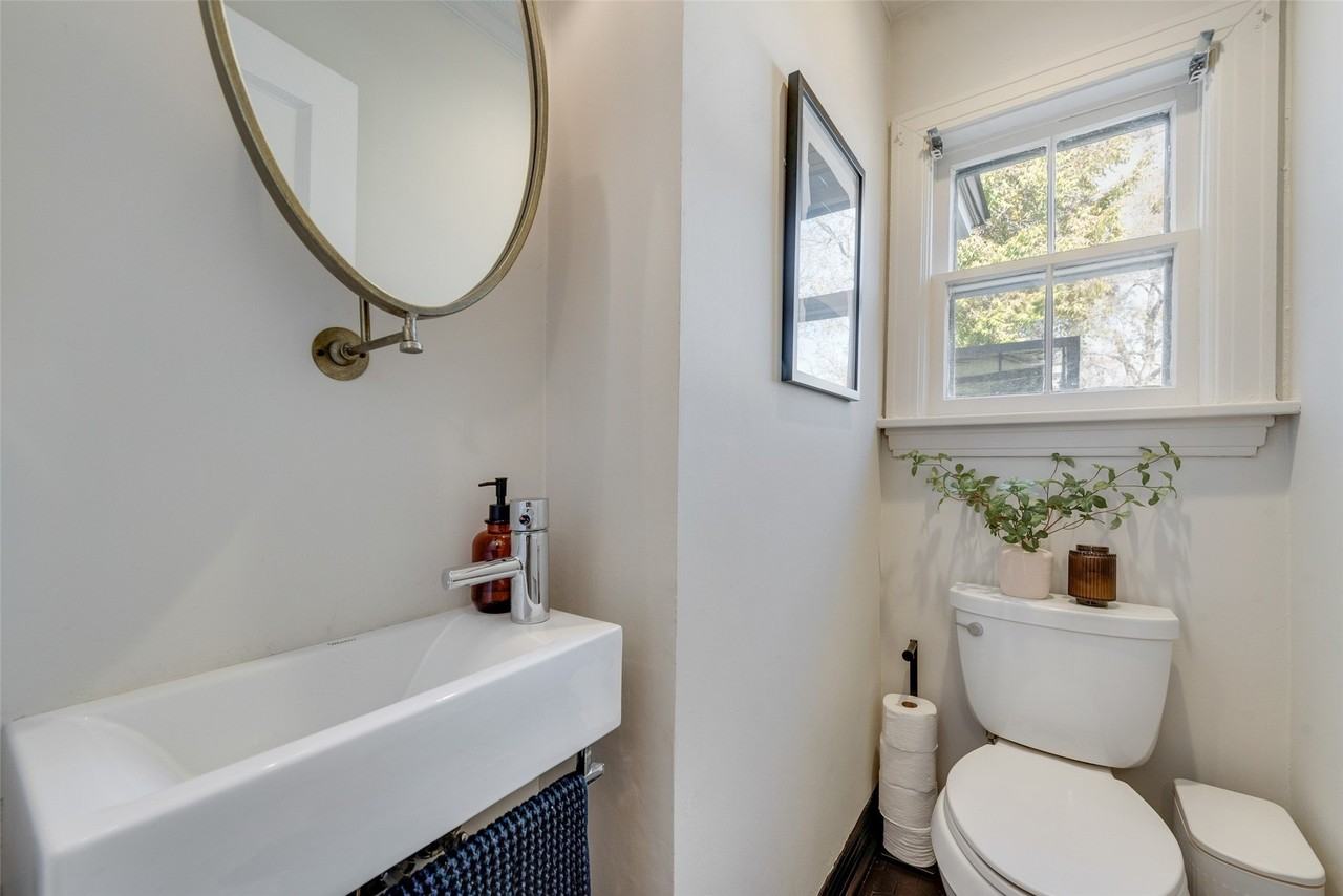 6511 Gaston Ave - Photo 5 of 14