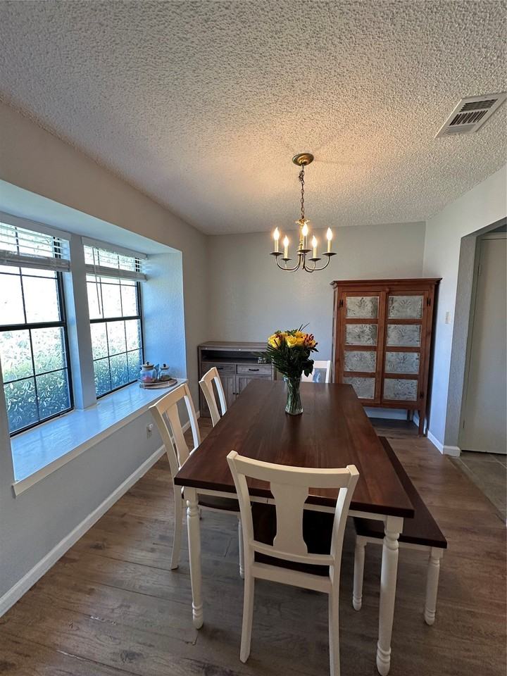 884 Bitternut Dr - Photo 2 of 10