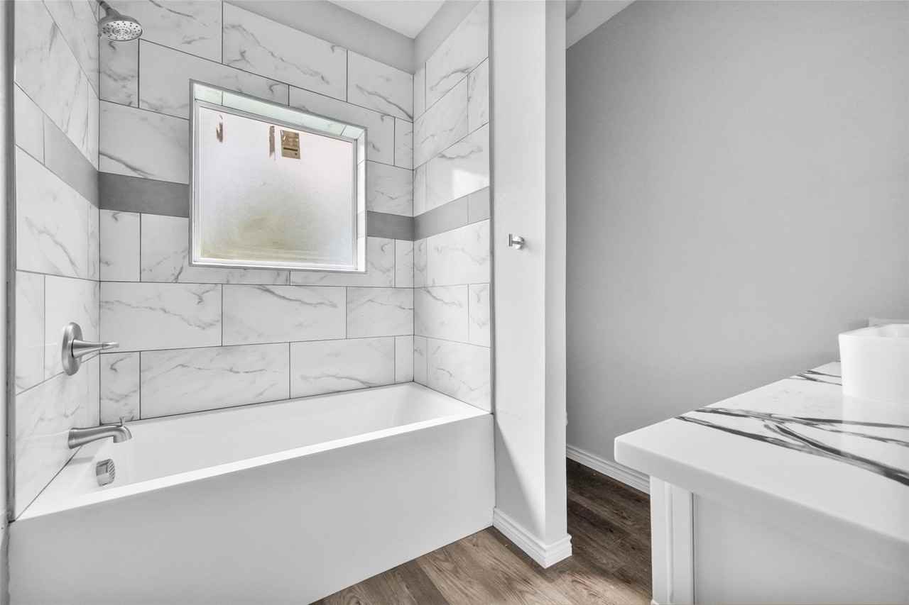 115 W 17th Ave - Photo 2 of 10