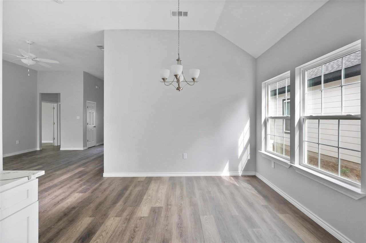 115 W 17th Ave - Photo 3 of 10