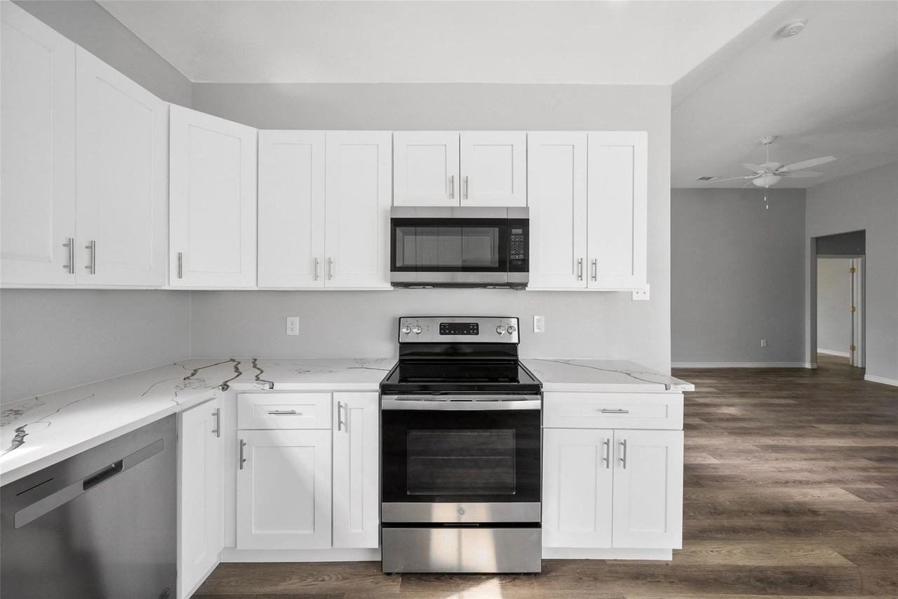 115 W 17th Ave - Photo 6 of 10
