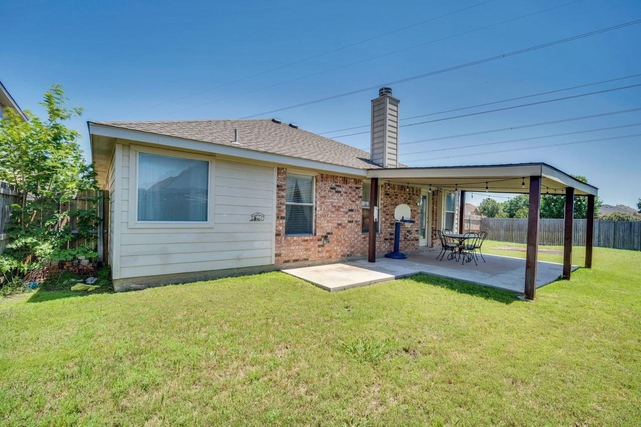6516 Fairglen Dr - Photo 6 of 25