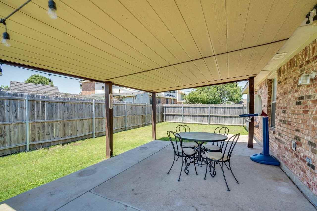 6516 Fairglen Dr - Photo 7 of 25