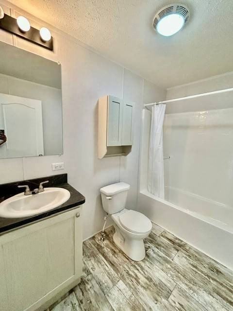 2113 N Hickory Cir W #2113 - Photo 3 of 11