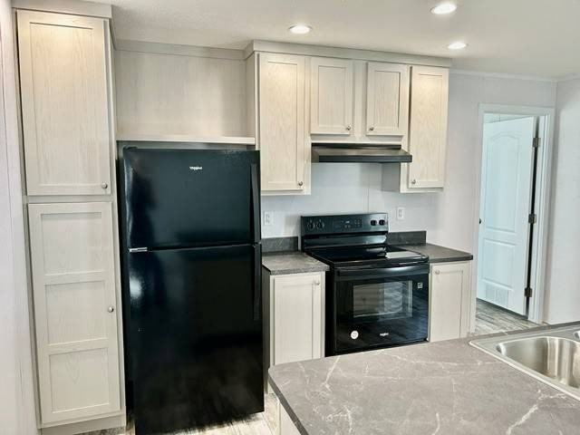 2113 N Hickory Cir W #2113 - Photo 6 of 11