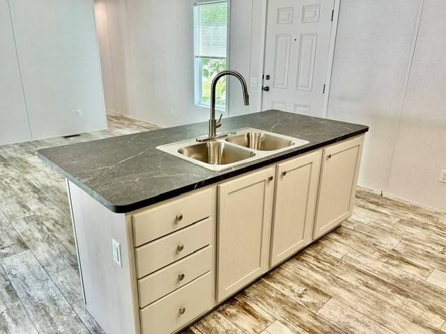 2113 N Hickory Cir W #2113 - Photo 7 of 11