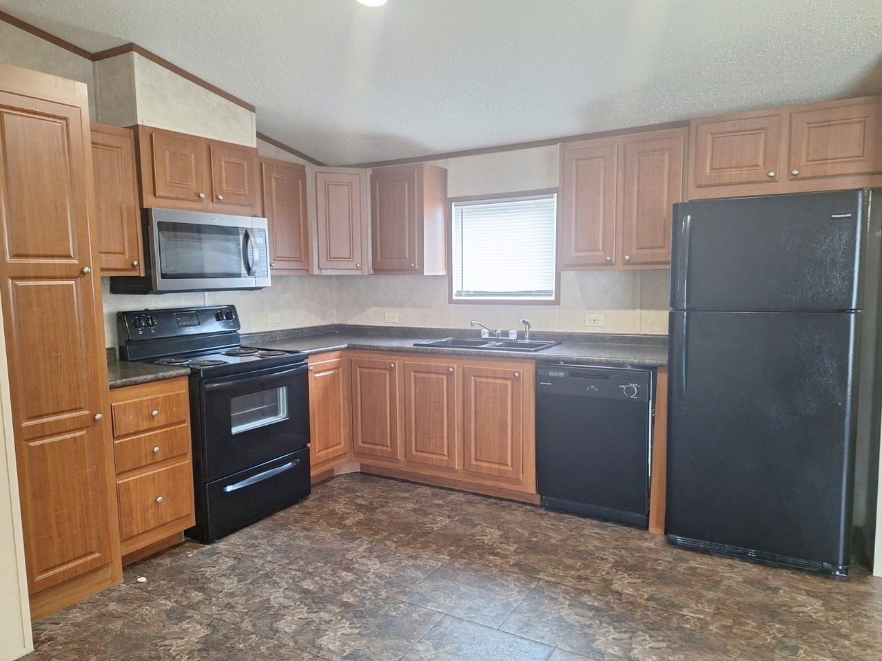 1134 Kelly Dr #72 - Photo 5 of 19