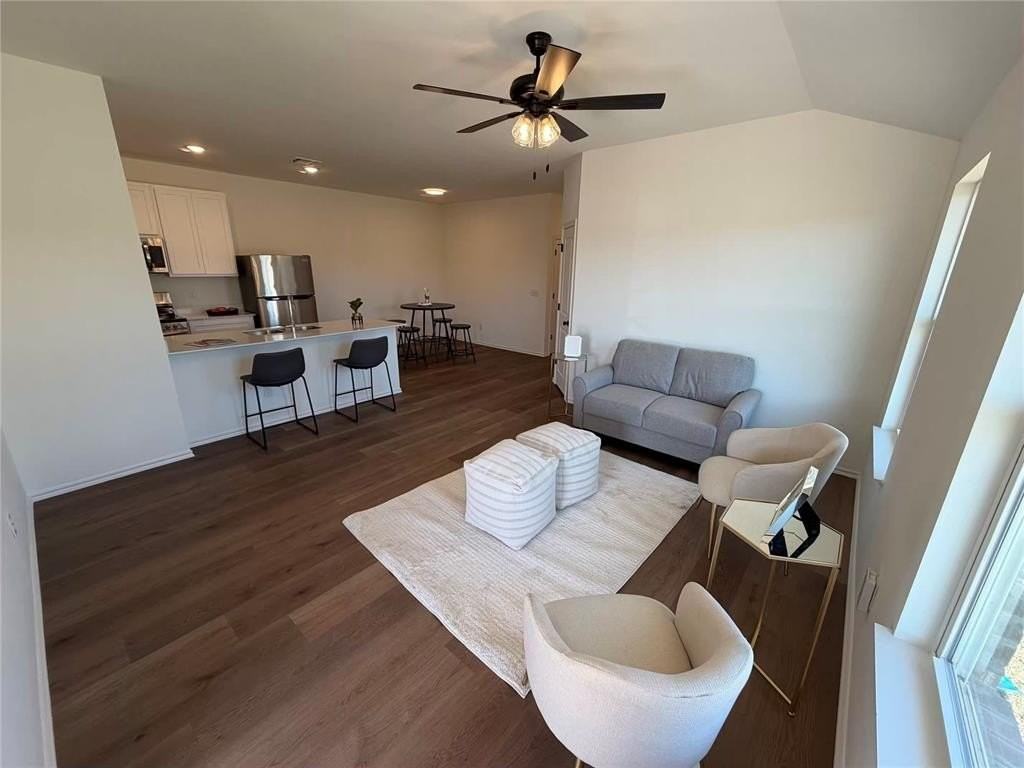 209 Liam Drive - Photo 3 of 27