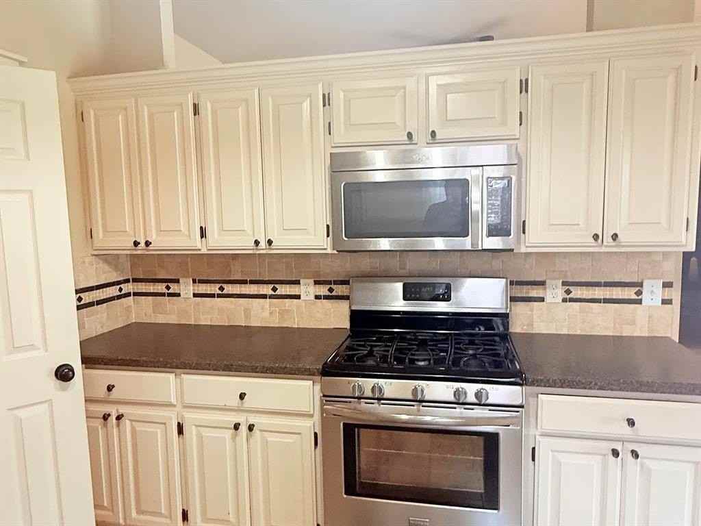 720 Night Hawk Dr - Photo 7 of 36