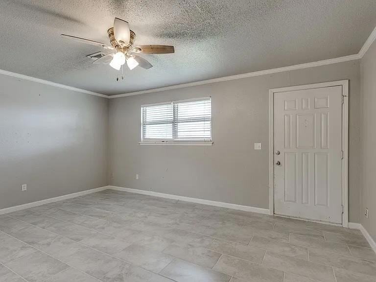 641 Sw 15th St - Photo 4 of 34
