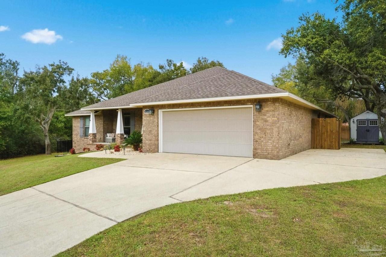 16264 Atoll Dr - Photo 3 of 47