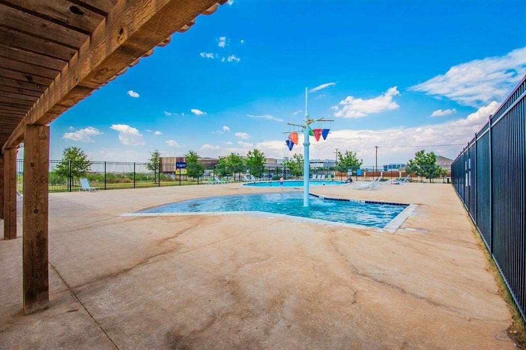 6807 Hall Of Fame Blvd - Photo 7 of 29