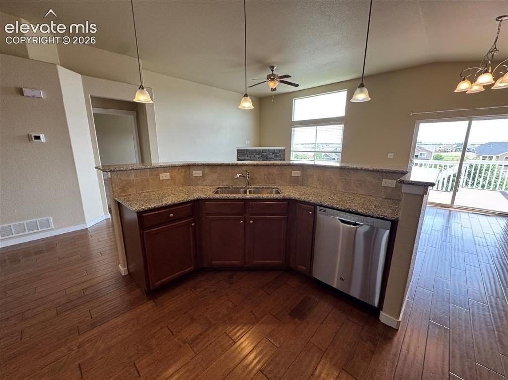 7623 Dutch Loop - Photo 5 of 27