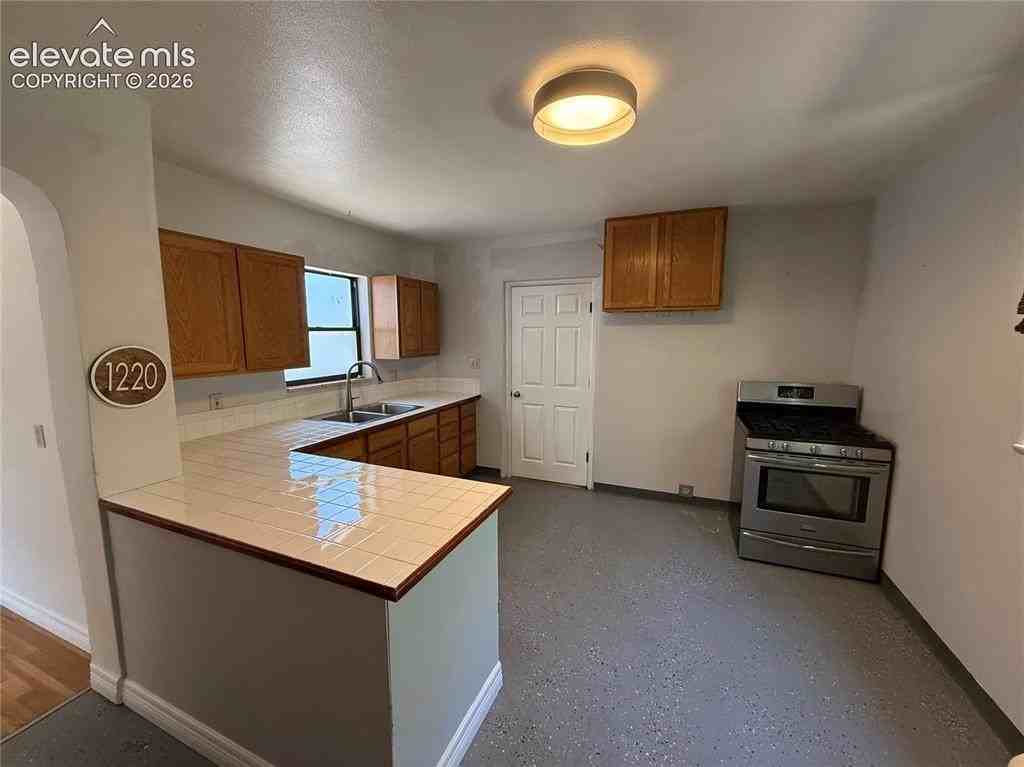 1220 E San Rafael St - Photo 6 of 21