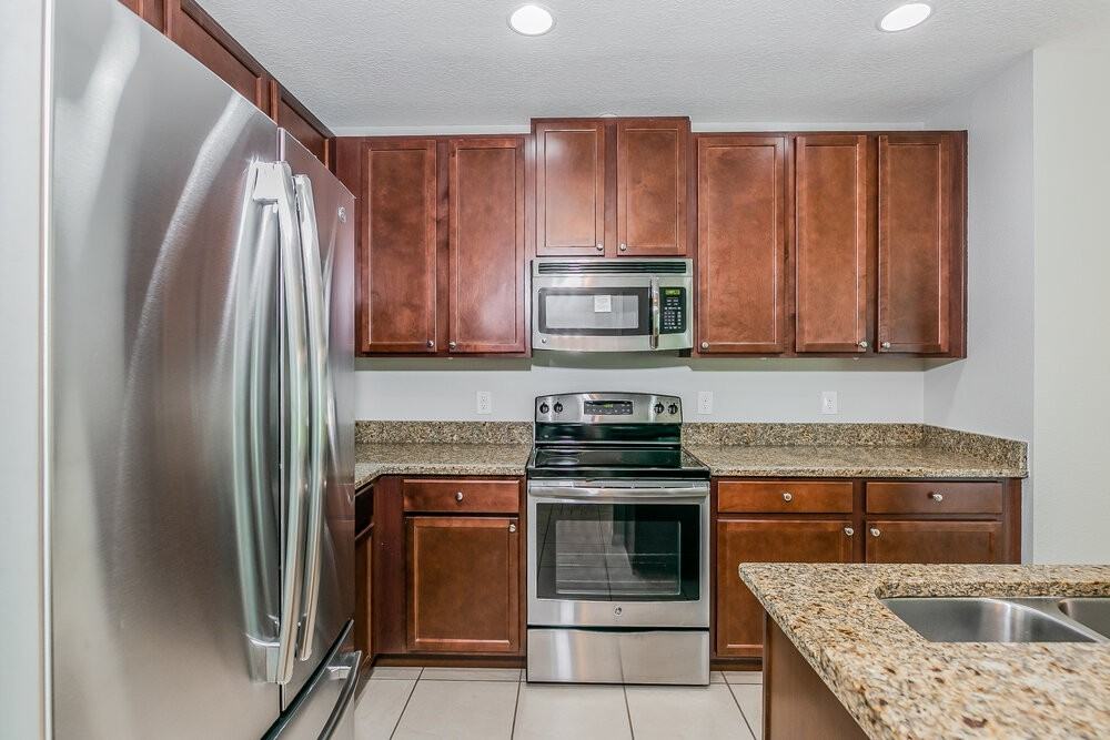 3722 Brambly Ave - Photo 5 of 16