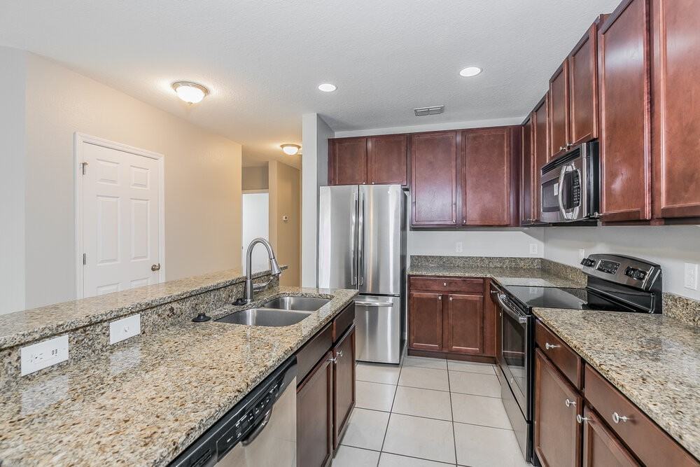 3722 Brambly Ave - Photo 6 of 16