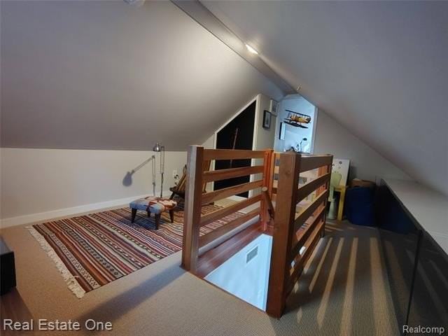 241 N Helen Ave - Photo 5 of 27