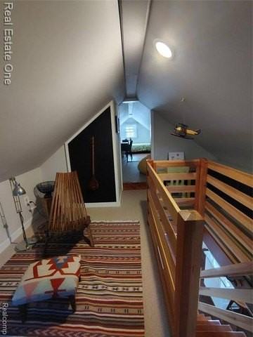 241 N Helen Ave - Photo 6 of 27