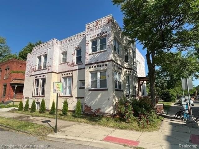 4207 4th St #7