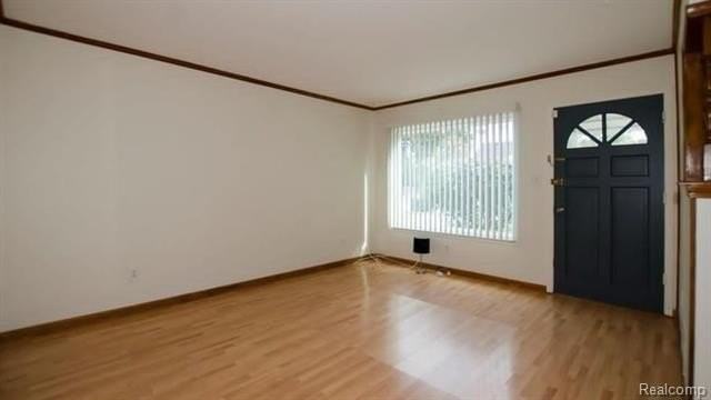 27791 Groveland St - Photo 2 of 6