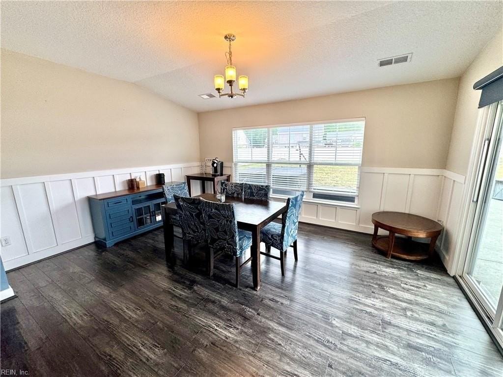 3624 Horton Way - Photo 4 of 34