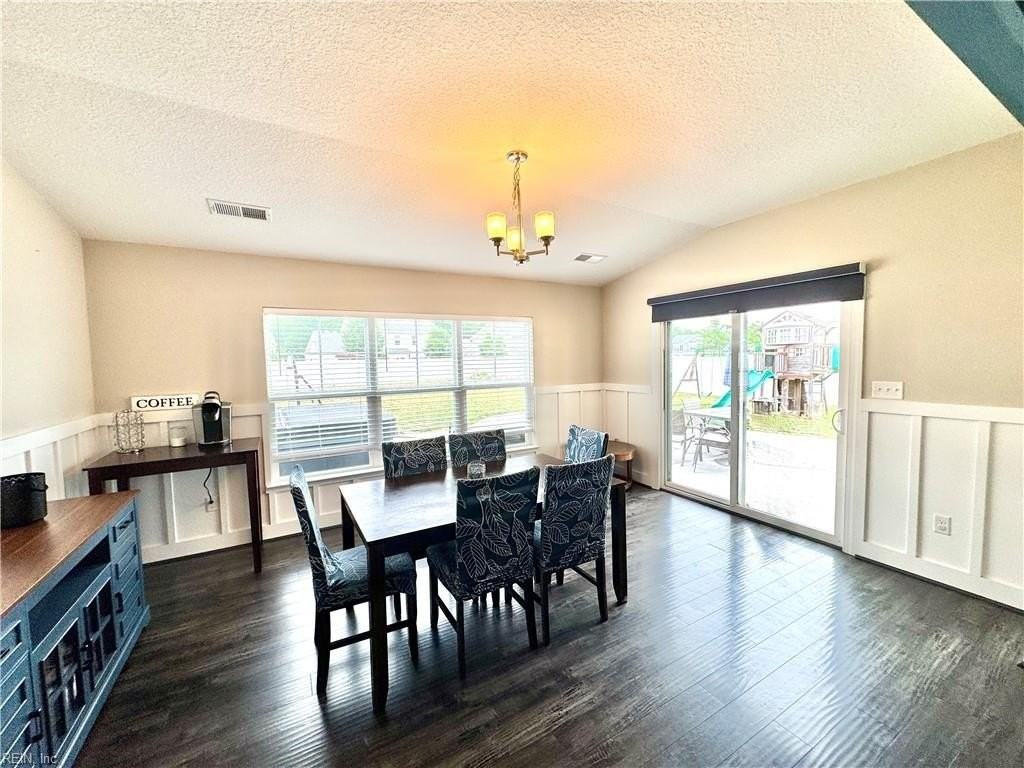 3624 Horton Way - Photo 5 of 34