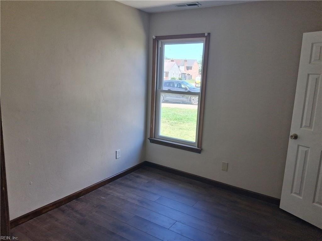 4863 Woods Edge Rd - Photo 6 of 14