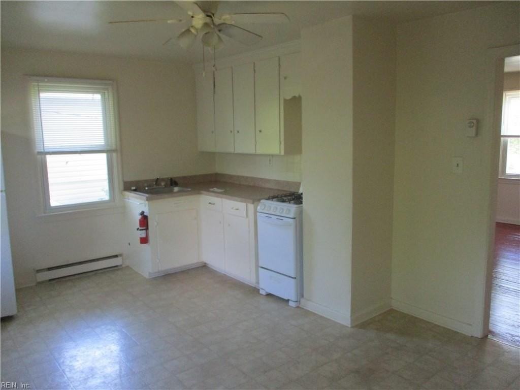 218 E Gilpin Ave - Photo 4 of 9