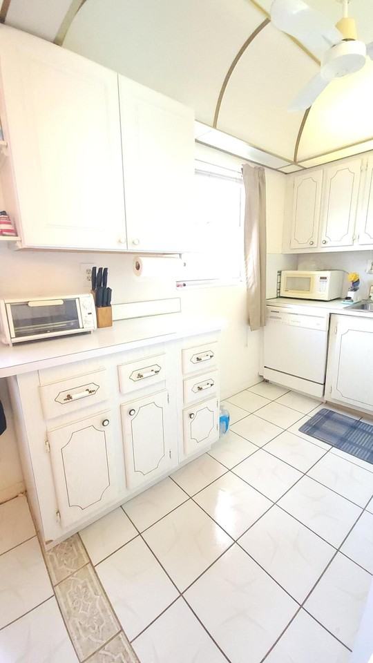 147 Bedford F - Photo 4 of 40