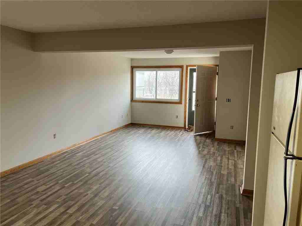 1635 Stieger Lake Ln #101 - Photo 3 of 5