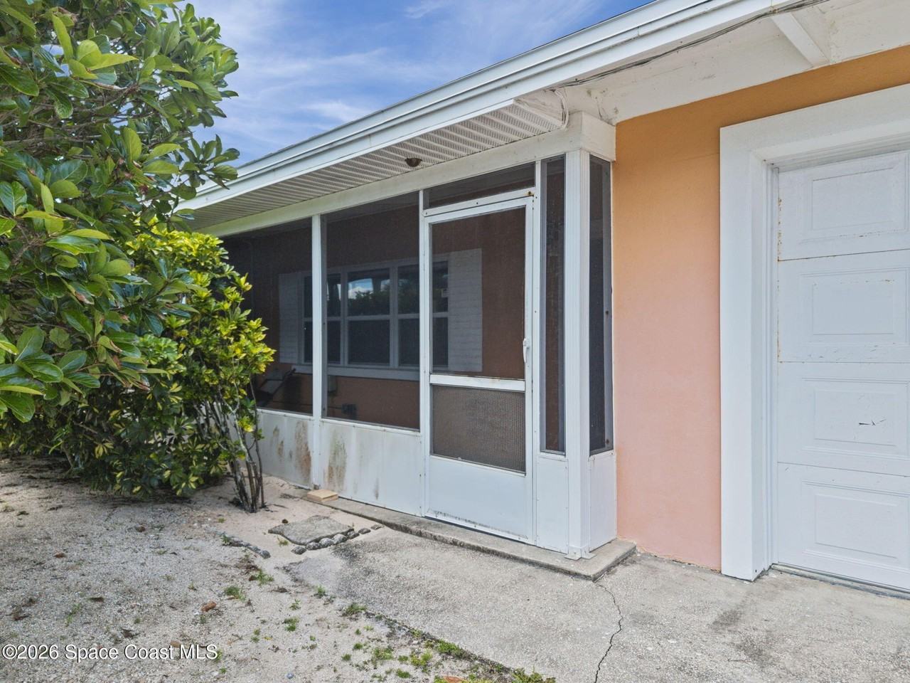 2335 Sunset Ave - Photo 4 of 38