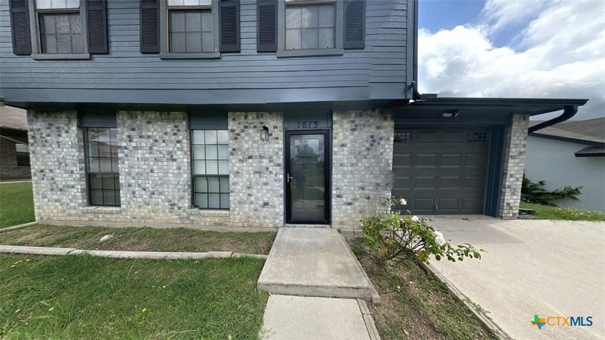 1613 Bobby Lee Dr - Photo 2 of 37