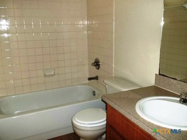 330 S 40th St #B - Photo 7 of 8