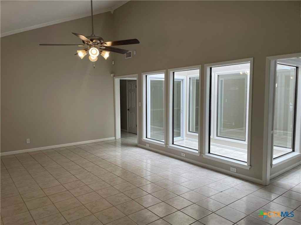 101 Rio Vista Dr - Photo 4 of 12