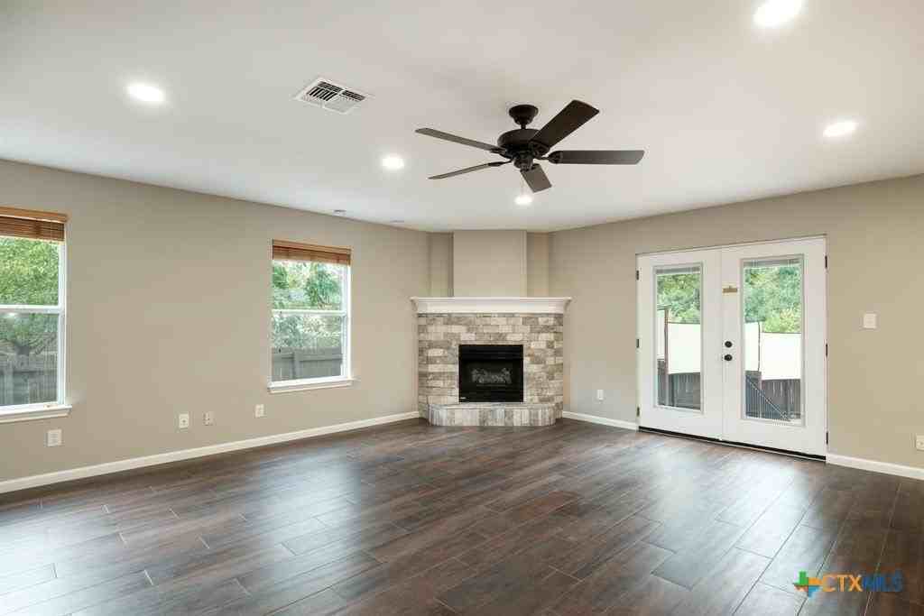 2412 Willow Way - Photo 3 of 38