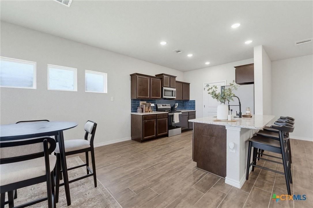 3002 Gryffindor Ln - Photo 5 of 15