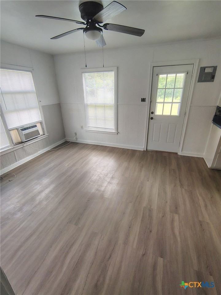 212 S 26th St - Photo 3 of 6