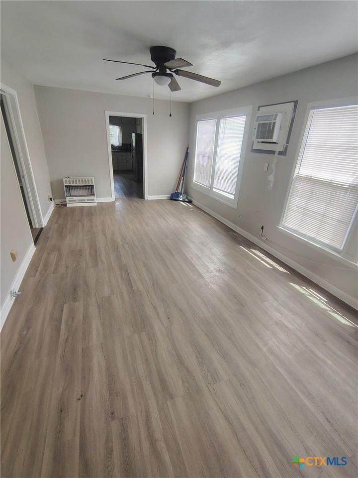 212 S 26th St - Photo 6 of 6
