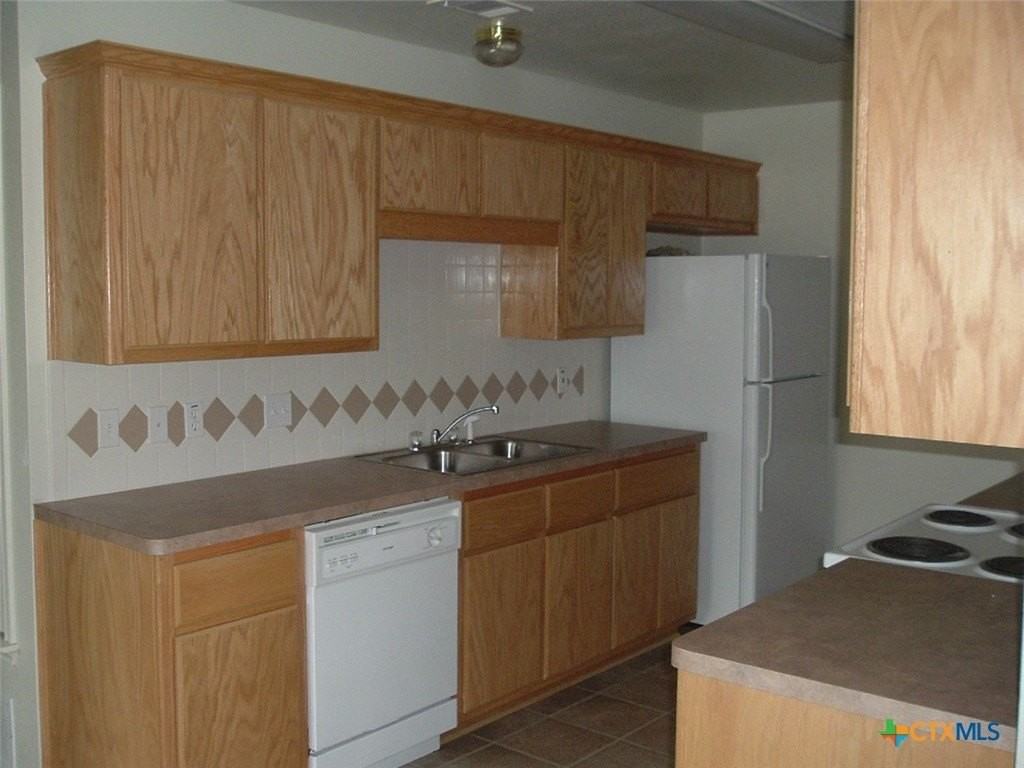 319 Janelle Dr #B - Photo 7 of 9