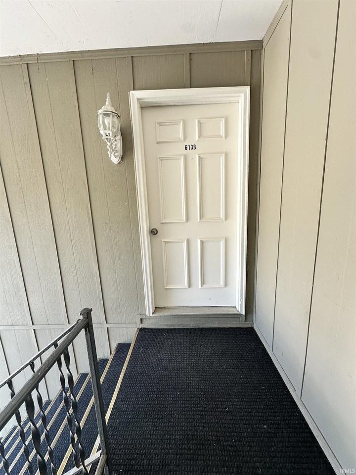 613 Cypress St #B - Photo 2 of 20